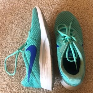 Women’s Blue Nike Shoes